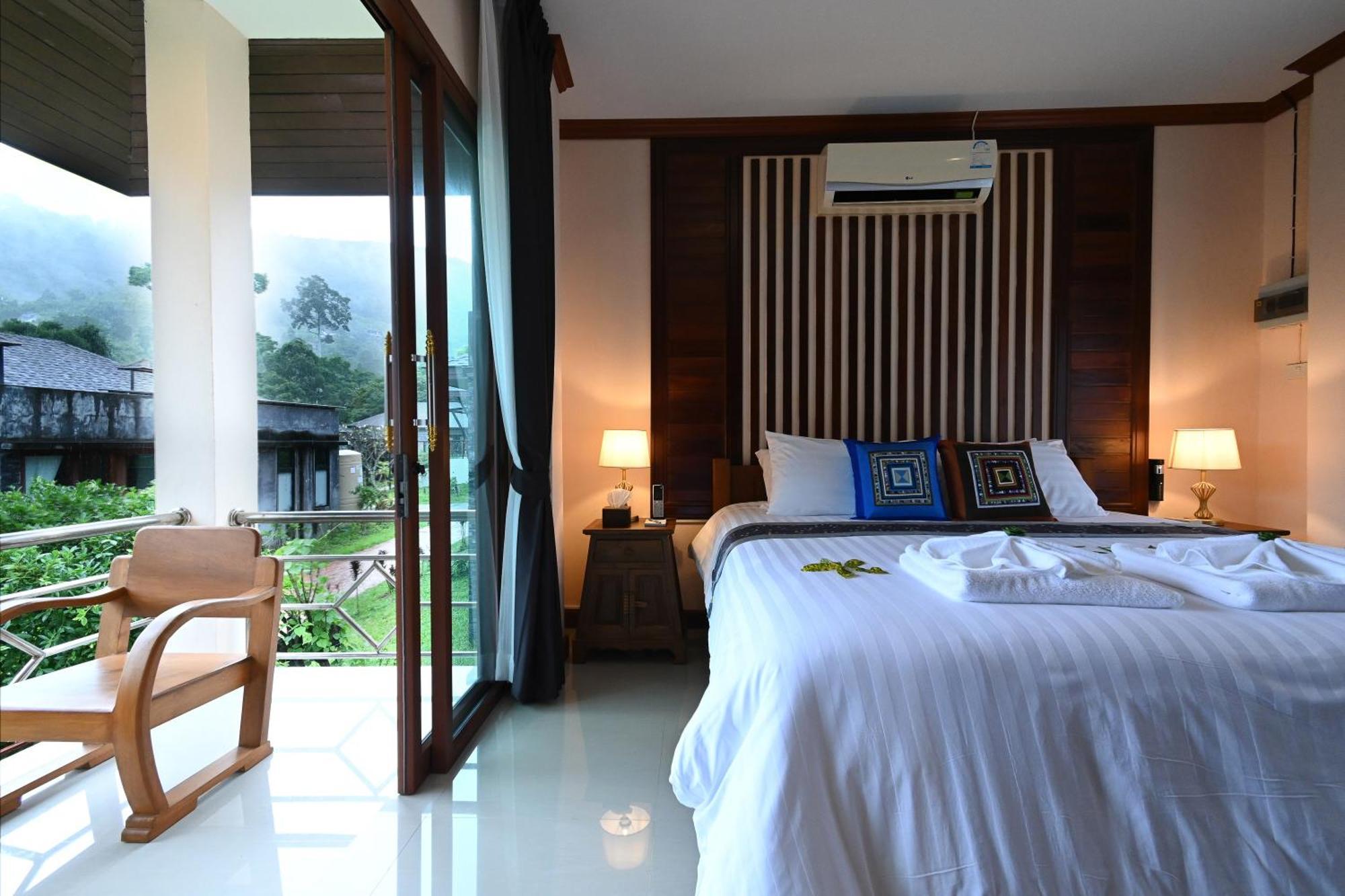 Cascade Tara Hotel Na Mueang Room photo